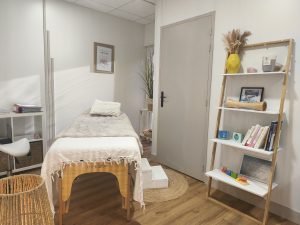 Table de séance utilisée en kinésiologie dans le cabinet à Libourne